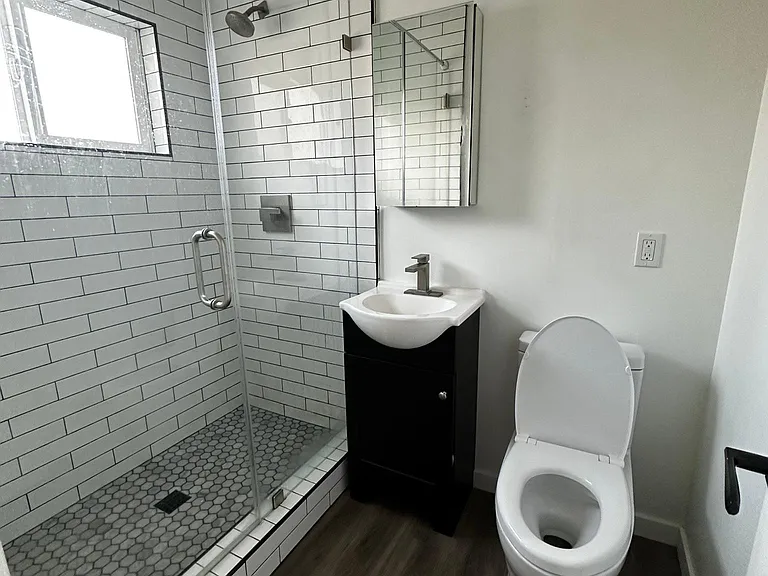 1616 Park Ave #14 — Photo 8
