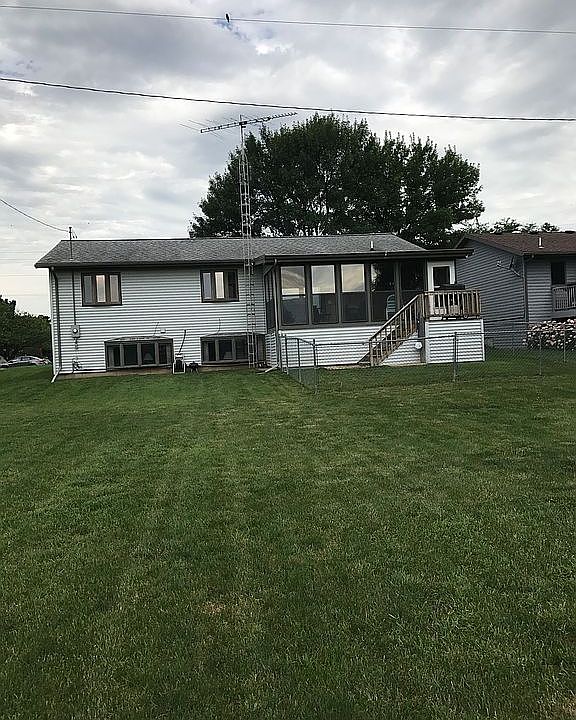 2nd image of 981 S Illinois Ave