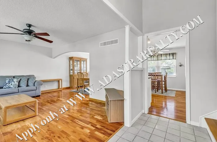 505 S Ridge Dr — Photo 3