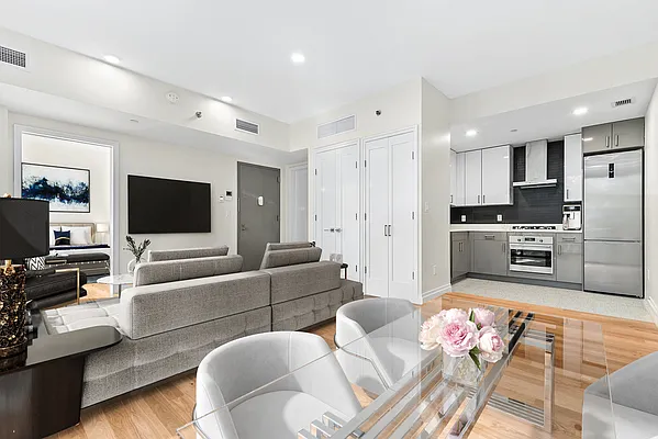 Rented by Compass | media 27