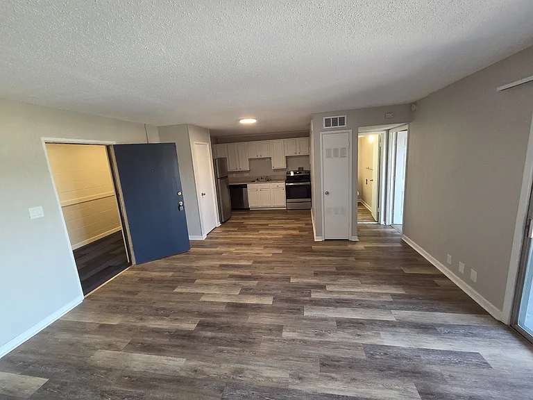 Campus View Apartments — Photo 41
