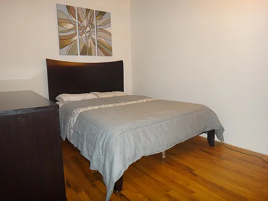 Rented by KVNY Soho | media 61