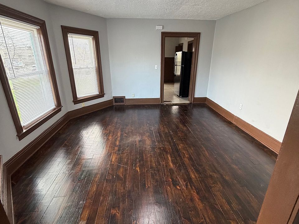 1st image of 707 W 10th St #2