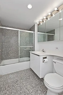 Rented by REAL New York | media 38