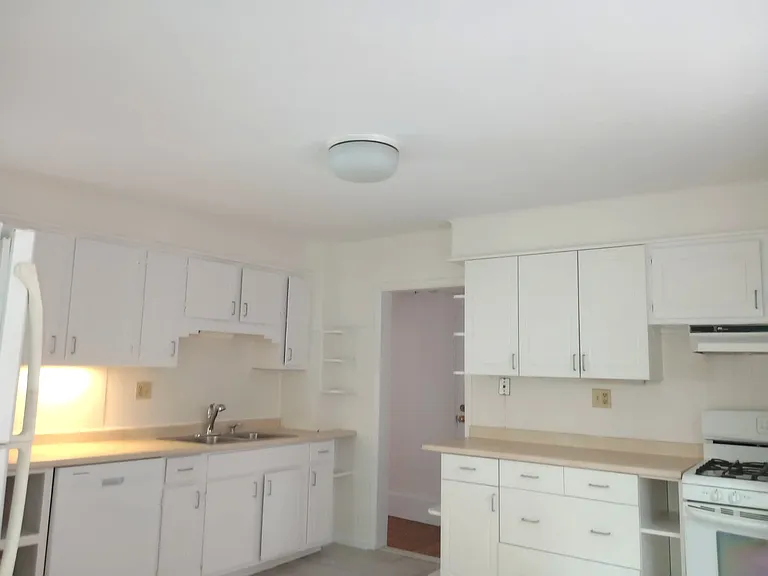106 Otis St #2 — Photo 15