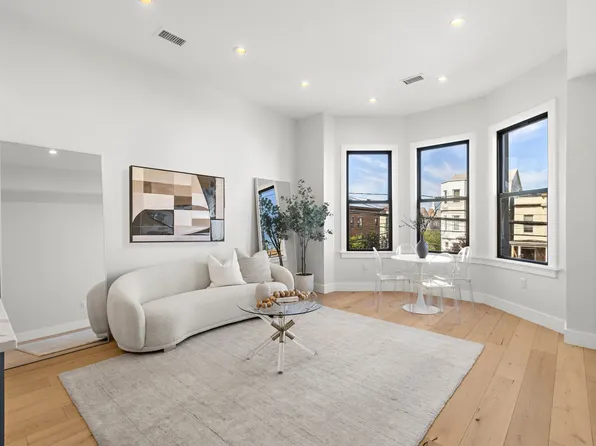 2602 Palisade Avenue image 8 of 13