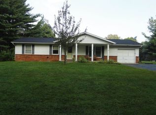 652 Orchard Heights Dr, Spencer, IN 47460