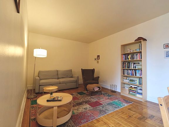 3rd image of 150 E 18th St APT 6E