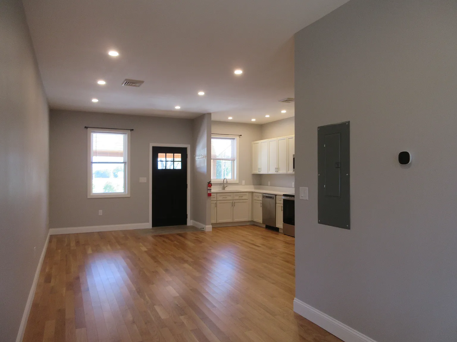 1 bed, 760 sqft, $2,100 — Photo 4
