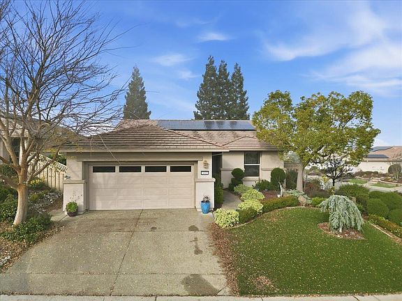 2nd image of 400 Plover Ct