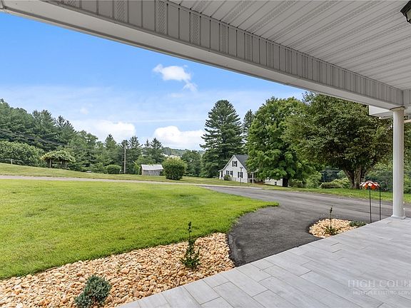 4th image of 290 Riverview Drive