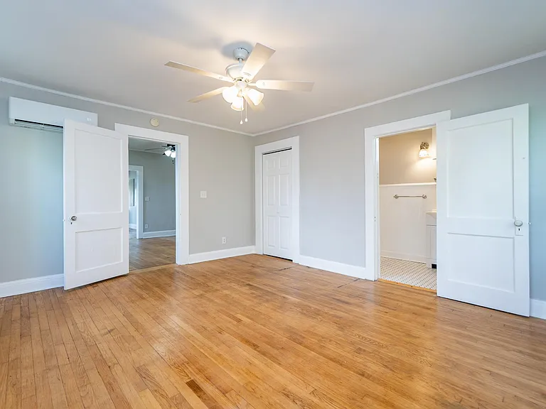 24 Robindale Ave #3 — Photo 9