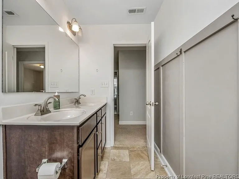 2209 Courtland Dr — Photo 29