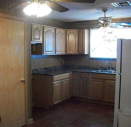 4th image of 624 Wiegand Dr