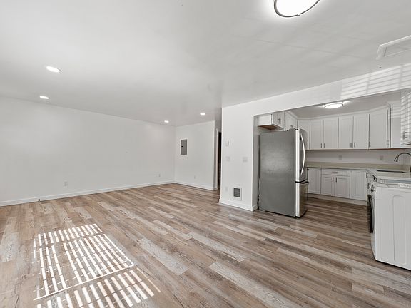 3rd image of 8326 Wabash Ave S #B