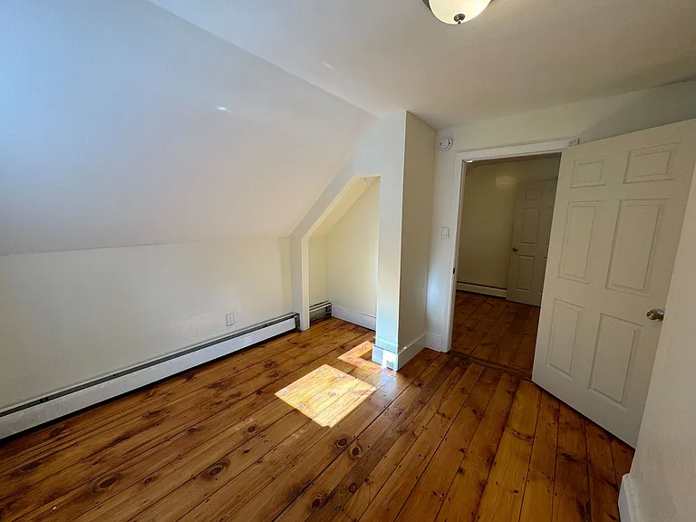 21-23 Maple St — Photo 11