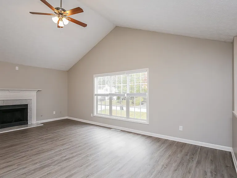 5539 Princeton Oaks Ln — Photo 7