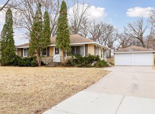 1614 Hillview Rd, Shoreview, MN 55126