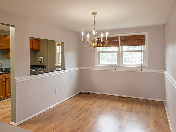 5th image of 1107 Circle Dr