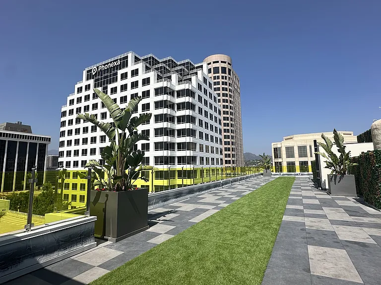TENTEN Campus Glendale — Photo 31