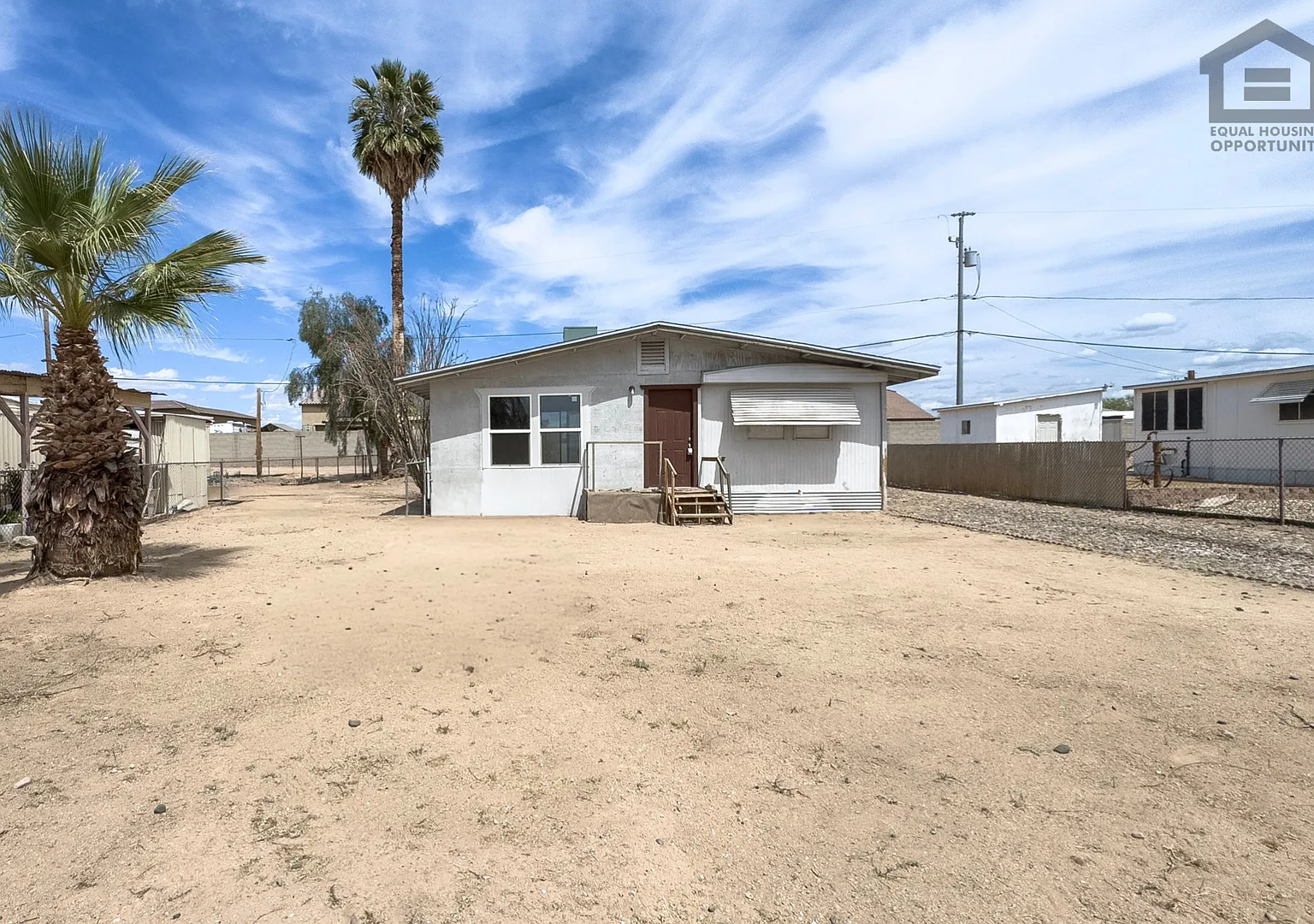 2bed/1bath Home In Litchfield Park--Close To Luke Air Force Base--No Hoa! Rv Parking! — Photo 1