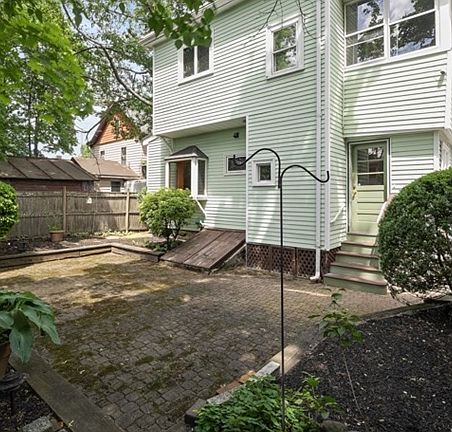 5th image of 20 Riverview Ave