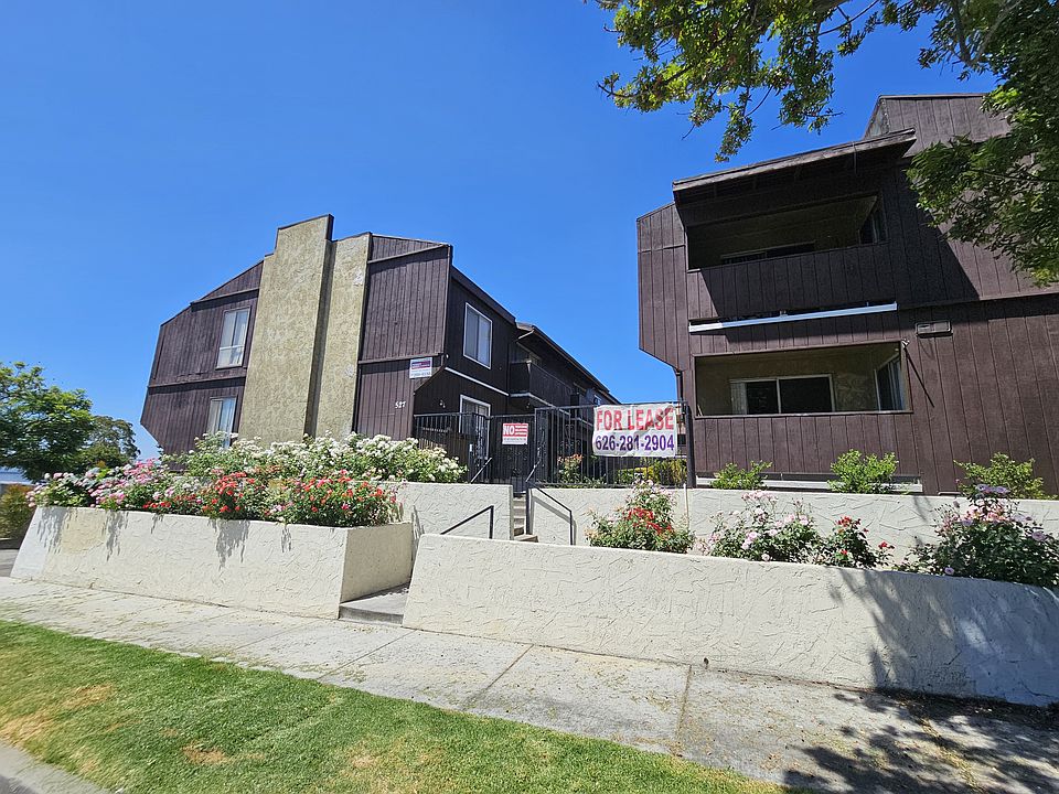 1st image of 527 Howard Ave APT 17