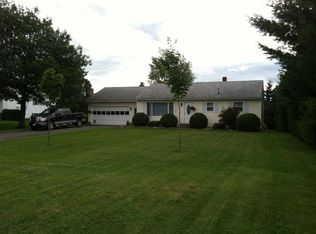 1 Ridgeway Ct, Houlton, ME 04730