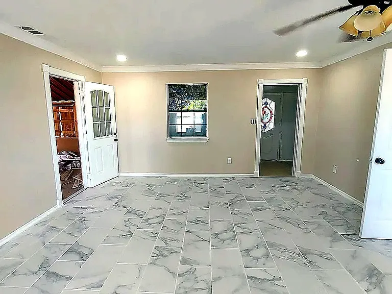 510 E Cook St — Photo 9