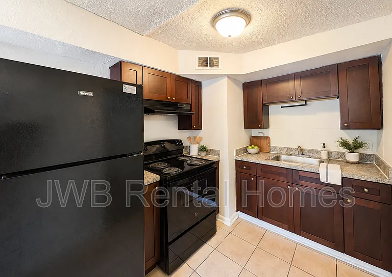 3118 Dignan St — Photo 3