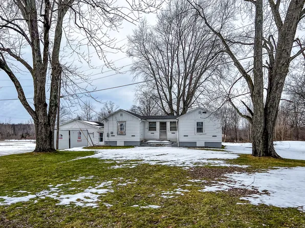 2520 N M 140, Watervliet, MI 49098