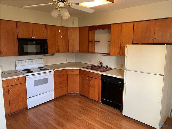 5th image of 215 Avenue A
