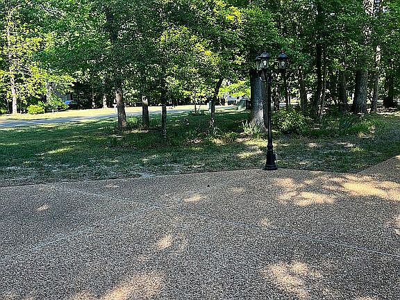 2nd image of 7724 James Monroe Way