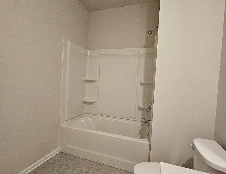 5416 Kinsbridge Dr — Photo 32