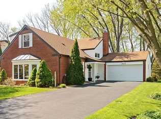 1915 E Hopi Ln, Mount Prospect, IL
