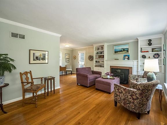 4th image of 7052 Northmoor Dr