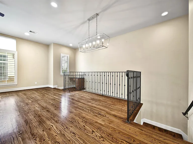 902 W 23rd St #B — Photo 7