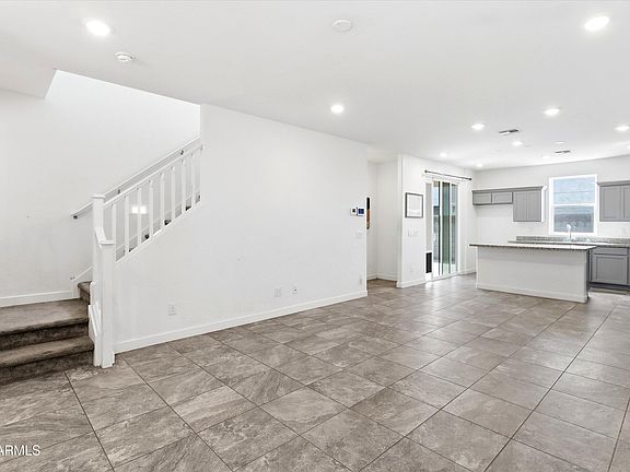 4th image of 1925 W 22ND Avenue