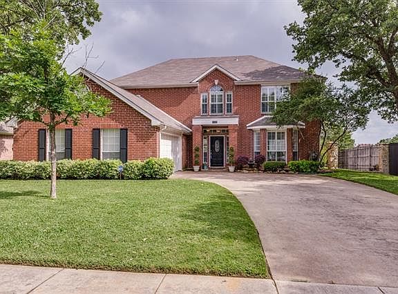 2nd image of 1813 Sandalwood Ln