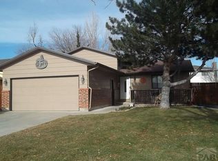 10 Chicory Ct, Pueblo, CO 81001