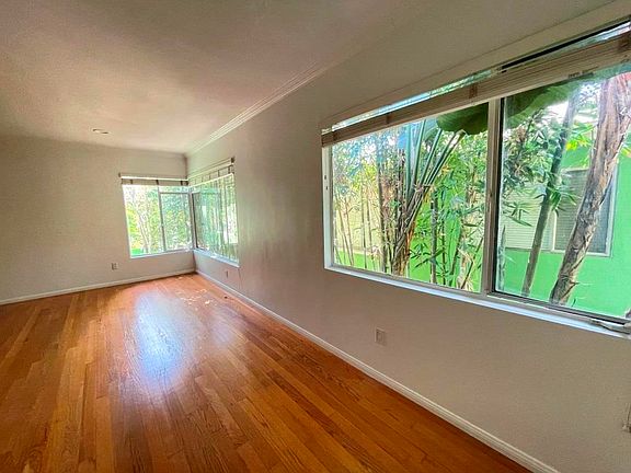 3rd image of 2435 N Beachwood Dr #6