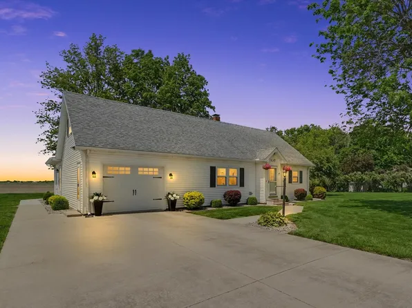 137 Chippewa Dr, Loda, IL 60948