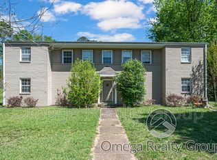 600 S Broadway Ave APT F1, Sylacauga, AL 35150