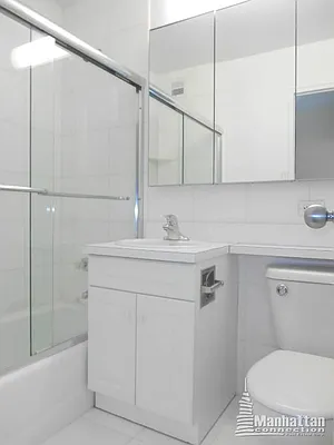 Rented by Manhattan Connection | media 15