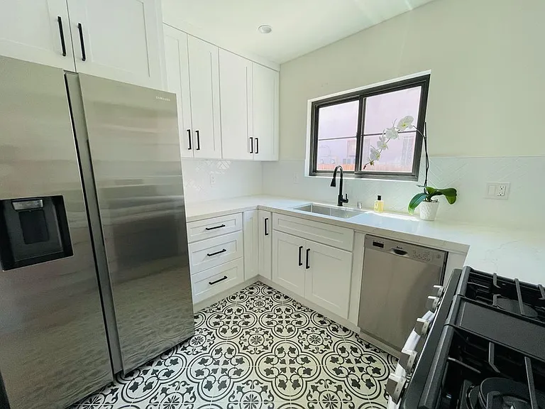 326 N Ogden Dr #1/2 — Photo 5