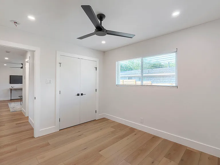 6504 Hickman Ave #A — Photo 17