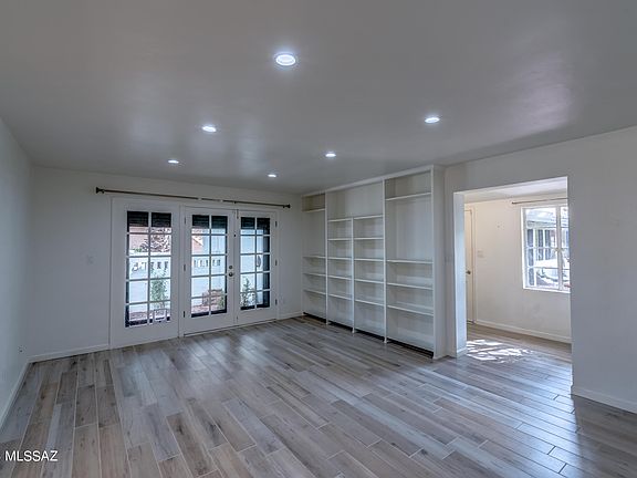 3rd image of 2820 E 6th St Unit 135