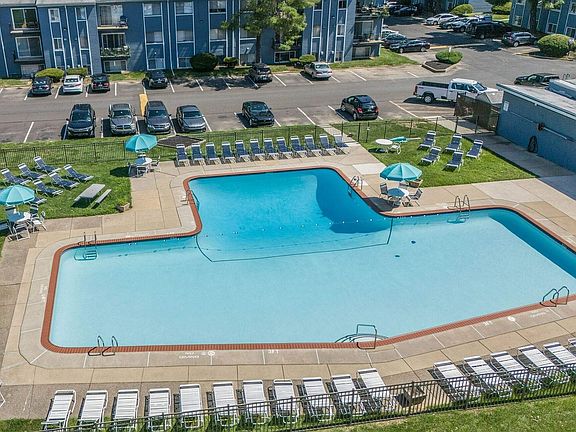Arbor Lane Pool