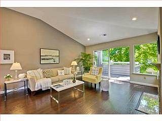 1st image of 1715 Parkview Green Cir