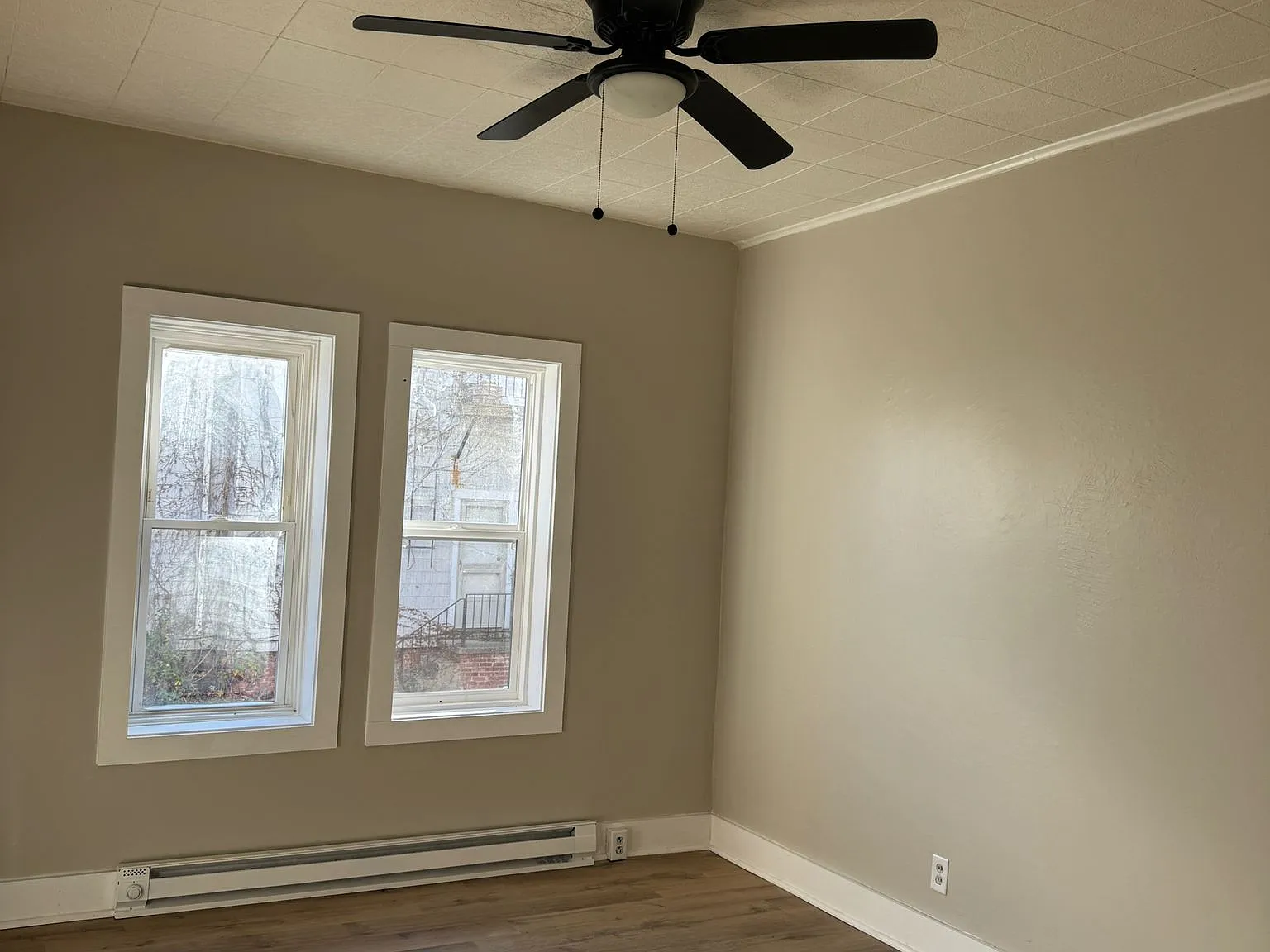 1 bed, 700 sqft, $950 — Photo 2